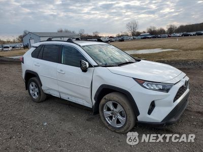 Czwarte zdjęcie samochodu z boku: 2021 TOYOTA RAV4 XLE VIN:2T3P1RFV3MC236177 - miniatura
