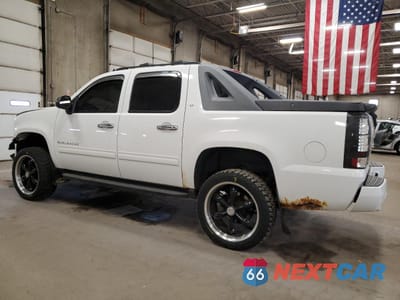 Drugie zdjęcie samochodu z przodu: 2011 CHEVROLET AVALANCHE LT VIN:3GNTKFE39BG237976 - miniatura