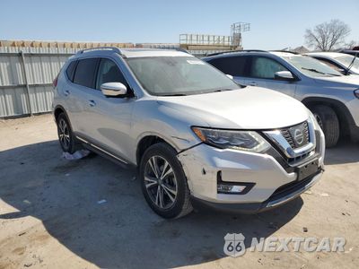 Czwarte zdjęcie samochodu z boku: 2017 NISSAN ROGUE SV VIN:5N1AT2MV3HC814517 - miniatura