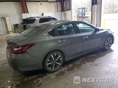 Trzecie zdjęcie samochodu z tyłu: 2017 NISSAN ALTIMA 2.5 VIN:1N4AL3APXHN314512 - miniatura