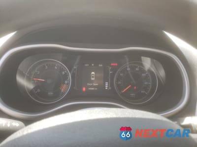 Zdjęcie 9 z 13 samochodu: 2015 JEEP CHEROKEE SPORT VIN:1C4PJLABXFW596639 - miniatura