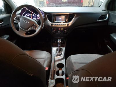 Zdjęcie 8 z 12 samochodu: 2018 HYUNDAI ACCENT SE VIN:3KPC24A35JE020809 - miniatura