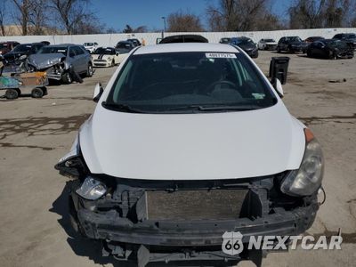 Piąte zdjęcie samochodu w środku: 2017 HYUNDAI ELANTRA GT VIN:KMHD35LH7HU374225 - miniatura