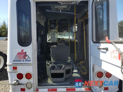 Zdjęcie 6 z 10 samochodu: 2019 FORD ECONOLINE E350 SUPER DUTY CUTAWAY VAN VIN:1FDEE3F60KDC49412 - miniatura
