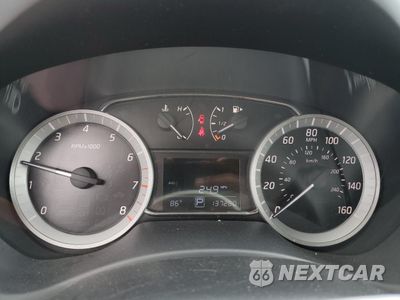 Zdjęcie 9 z 12 samochodu: 2014 NISSAN SENTRA S VIN:3N1AB7AP8EL635418 - miniatura