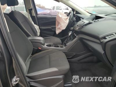 Zdjęcie 7 z 16 samochodu: 2016 FORD ESCAPE S VIN:1FMCU0F70GUC88705 - miniatura