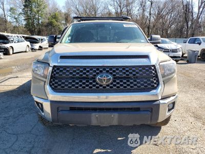 Piąte zdjęcie samochodu w środku: 2019 TOYOTA TUNDRA DOUBLE CAB SR VIN:5TFUW5F19KX860535 - miniatura