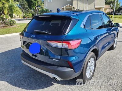 Czwarte zdjęcie samochodu z boku: 2020 FORD ESCAPE SE VIN:1FMCU9G60LUA09015 - miniatura