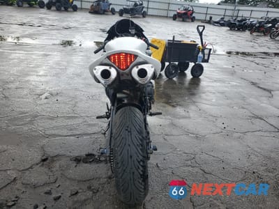 Czwarte zdjęcie samochodu z boku: 2006 YAMAHA YZFR1 C VIN:JYARN15Y06A002147 - miniatura