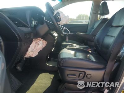 Zdjęcie 7 z 15 samochodu: 2017 TOYOTA SIENNA SE VIN:5TDXZ3DC8HS837811 - miniatura