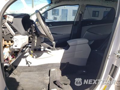 Zdjęcie 7 z 13 samochodu: 2016 HYUNDAI TUCSON SE VIN:KM8J23A48GU089297 - miniatura