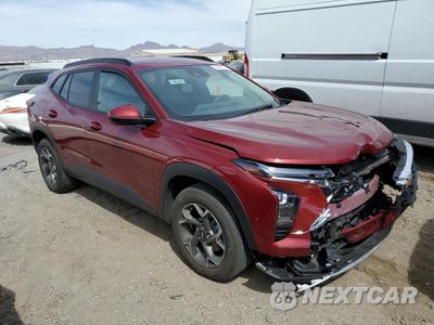 Czwarte zdjęcie samochodu z boku: 2025 CHEVROLET TRAX 1LT VIN:KL77LHEP0SC065004 - miniatura