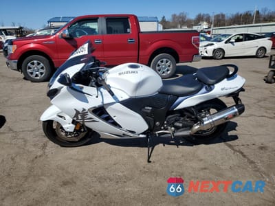 Trzecie zdjęcie samochodu z tyłu: 2022 SUZUKI GSX1300 RR VIN:JS1EJ11B1N7101324 - miniatura
