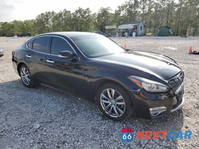 Trzecie zdjęcie samochodu z tyłu: 2016 INFINITI Q70 3.7 VIN:JN1BY1AP7GM220826 - miniatura