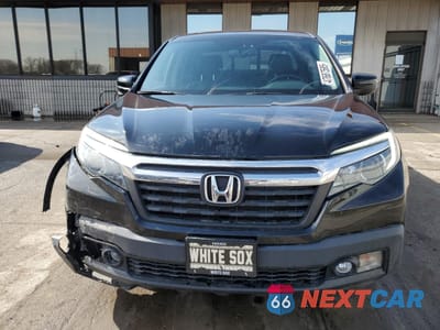 Piąte zdjęcie samochodu w środku: 2019 HONDA RIDGELINE RTL VIN:5FPYK3F63KB009801 - miniatura