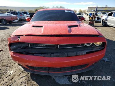 Piąte zdjęcie samochodu w środku: 2015 DODGE CHALLENGER SXT VIN:2C3CDZAT3FH878268 - miniatura