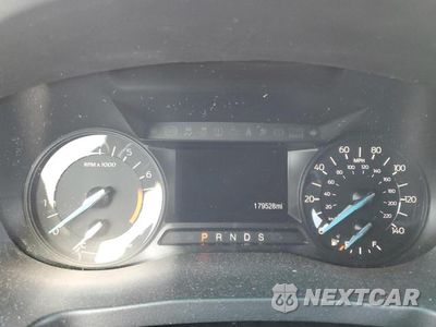 Zdjęcie 9 z 13 samochodu: 2017 FORD EXPLORER XLT VIN:1FM5K7DH0HGA15458 - miniatura