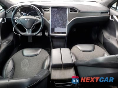 Zdjęcie 8 z 12 samochodu: 2014 TESLA MODEL S VIN:5YJSA1H16EFP58149 - miniatura
