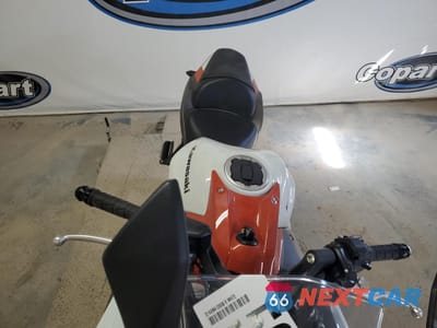 Piąte zdjęcie samochodu w środku: 2023 KAWASAKI EX650 R VIN:ML5EXER14PDA94832 - miniatura