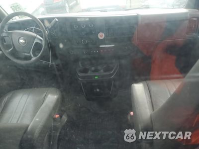 Zdjęcie 8 z 13 samochodu: 2014 CHEVROLET EXPRESS G2500 VIN:1GCWGFCAXE1115770 - miniatura