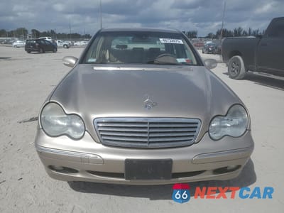 Piąte zdjęcie samochodu w środku: 2001 MERCEDES-BENZ C 320 VIN:WDBRF64J01F029250 - miniatura