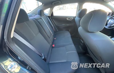 Zdjęcie 6 z 11 samochodu: 2014 NISSAN SENTRA S VIN:3N1AB7AP4EY248917 - miniatura
