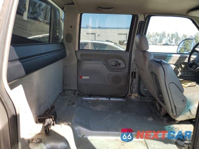 Zdjęcie 10 z 12 samochodu: 2000 GMC SIERRA K2500 VIN:1GTGK23J0YF416762 - miniatura