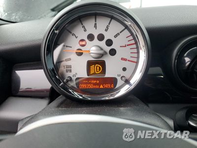 Zdjęcie 9 z 14 samochodu: 2009 MINI COOPER S VIN:WMWMF73539TT98491 - miniatura