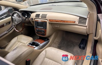 Piąte zdjęcie samochodu w środku: 2006 MERCEDES-BENZ R 500 VIN:4JGCB75E96A017771 - miniatura