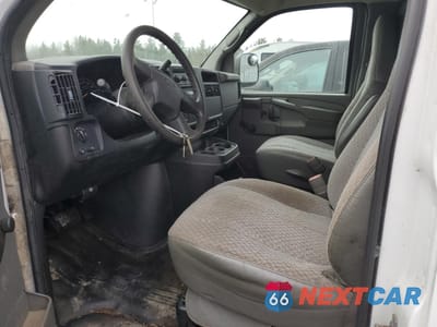 Zdjęcie 7 z 14 samochodu: 2007 GMC SAVANA G2500 VIN:1GTGG25V371206332 - miniatura