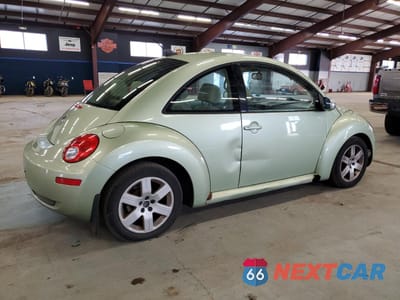 Trzecie zdjęcie samochodu z tyłu: 2007 VOLKSWAGEN NEW BEETLE 2.5L OPTION PACKAGE 1 VIN:3VWRG31CX7M519560 - miniatura