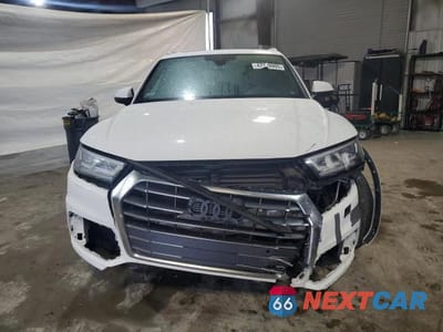 Piąte zdjęcie samochodu w środku: 2019 AUDI Q5 PREMIUM PLUS VIN:WA1BNAFY6K2037830 - miniatura