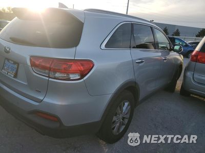 Trzecie zdjęcie samochodu z tyłu: 2016 KIA SORENTO LX VIN:5XYPGDA38GG014646 - miniatura