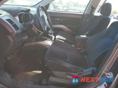 Zdjęcie 7 z 15 samochodu: 2010 MITSUBISHI OUTLANDER ES VIN:JA4AT2AW9AZ015713 - miniatura