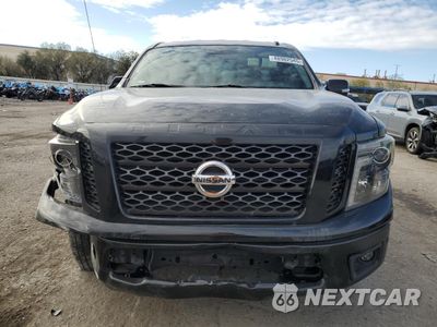 Piąte zdjęcie samochodu w środku: 2018 NISSAN TITAN SV VIN:1N6AA1E68JN523790 - miniatura