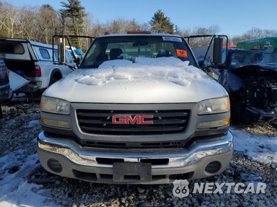 Piąte zdjęcie samochodu w środku: 2005 GMC NEW SIERRA C3500 VIN:1GDJC34U05E338465 - miniatura