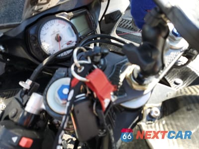 Zdjęcie 8 z 9 samochodu: 2006 SUZUKI GSX-R600 K6 VIN:JS1GN7DA562106205 - miniatura