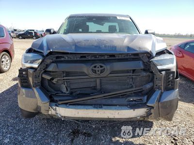 Piąte zdjęcie samochodu w środku: 2022 TOYOTA TUNDRA CREWMAX SR VIN:5TFLA5DB2NX011633 - miniatura