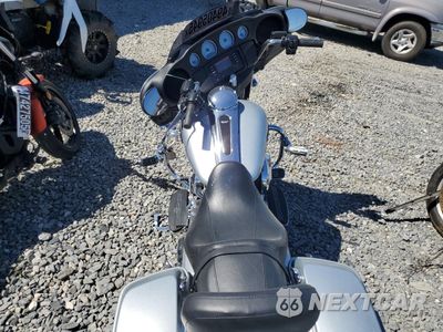 Zdjęcie 6 z 9 samochodu: 2014 HARLEY-DAVIDSON FLHX STREET GLIDE VIN:1HD1KBM14EB673056 - miniatura