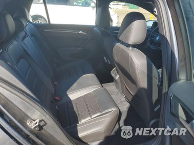 Zdjęcie 10 z 15 samochodu: 2018 VOLKSWAGEN GOLF R VIN:WVWWF7AU7JW136286 - miniatura