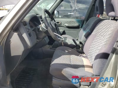 Zdjęcie 7 z 13 samochodu: 1999 TOYOTA RAV4 BASE VIN:JT3HP10V5X7130071 - miniatura