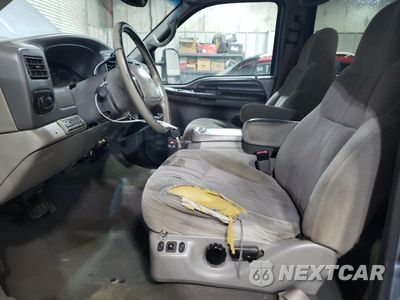 Zdjęcie 7 z 13 samochodu: 2000 FORD EXCURSION XLT VIN:1FMNU41S4YEA53408 - miniatura