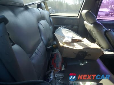 Zdjęcie 11 z 13 samochodu: 1998 CHEVROLET TAHOE K1500 VIN:3GNEK18R9WG123185 - miniatura