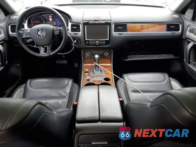 Zdjęcie 8 z 13 samochodu: 2012 VOLKSWAGEN TOUAREG V6 TDI VIN:WVGEK9BP8CD010511 - miniatura