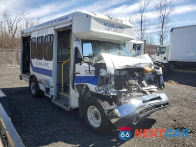 2019 FORD ECONOLINE E350 SUPER DUTY CUTAWAY VAN 1FDEE3F60KDC49412 - główne zdjęcie licytacji z USA - miniatura