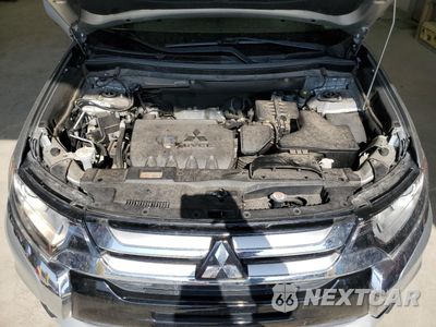 Zdjęcie 14 z 16 samochodu: 2018 MITSUBISHI OUTLANDER SE VIN:JA4AZ3A3XJZ071475 - miniatura