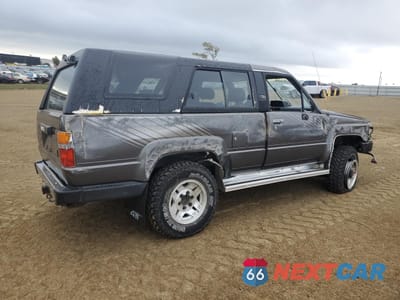 Trzecie zdjęcie samochodu z tyłu: 1987 TOYOTA 4RUNNER RN60 VIN:JT4RN62S8H0184738 - miniatura