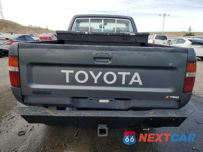 Zdjęcie 6 z 12 samochodu: 1991 TOYOTA PICKUP 1/2 TON SHORT WHEELBASE DLX VIN:JT4RN01P5M0016558 - miniatura