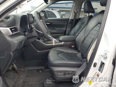 Zdjęcie 7 z 14 samochodu: 2022 TOYOTA HIGHLANDER XLE VIN:5TDHZRAH9NS092425 - miniatura