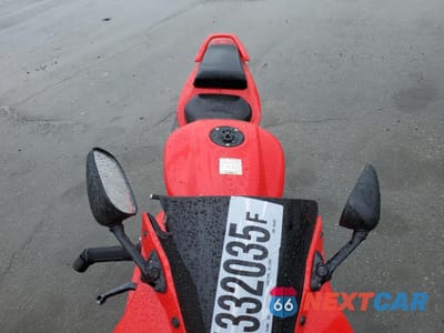 Piąte zdjęcie samochodu w środku: 2024 SUZUKI SV650 VIN:JS1VP53A262102474 - miniatura